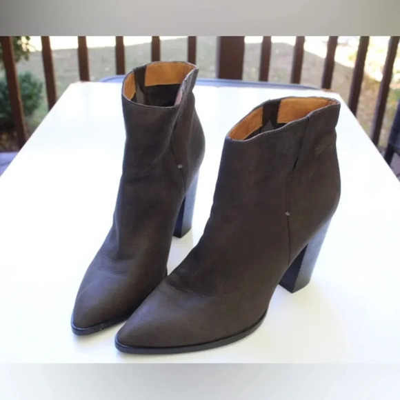 Halogen booties - Picture 2 of 12